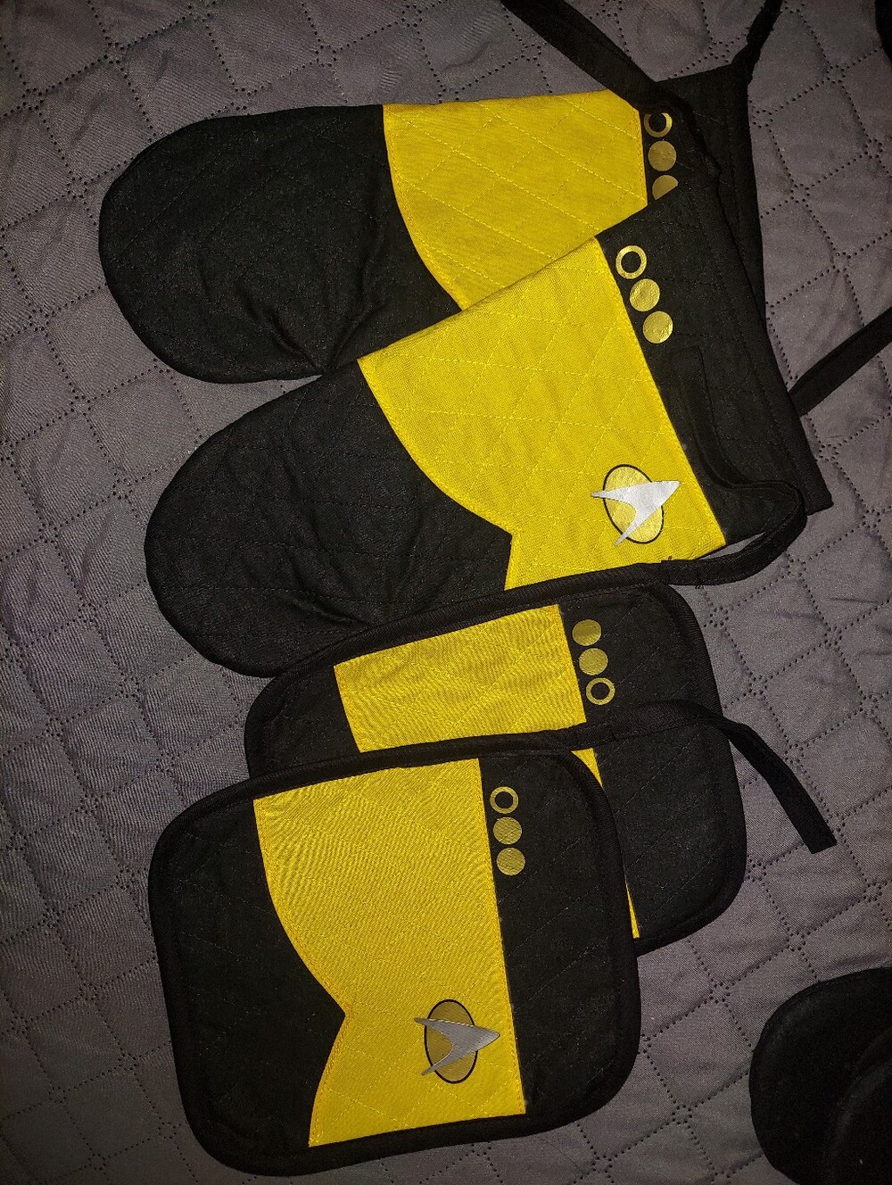 Oven Mitt And Potholder Set - Star Trek: The Original Series